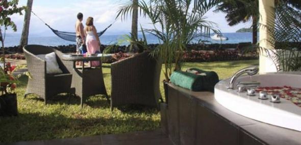 Post of picture of your honeymoon destination : wedding Gir