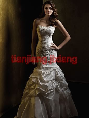 Anyone able to identify this dress? :  wedding dress mystery Dressmystery