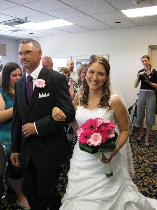 Married bees: Plz post pics of you wearing your long hair down @ the wedding!!! :  wedding 37616 10150214801520527 876330526 13666238 6245619 N