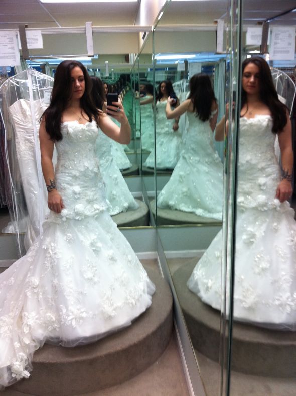She's here, she's here!!!! : wedding rhianna royale first fitting IMG 0978