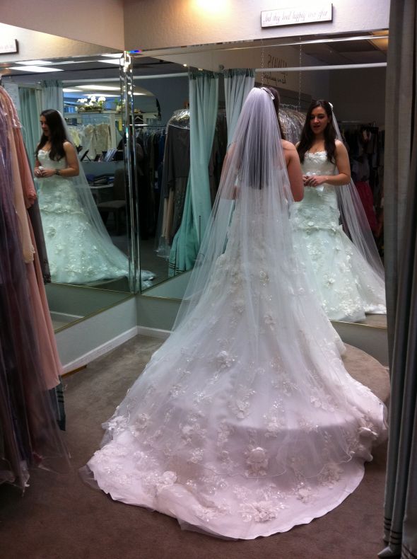 She's here, she's here!!!! : wedding rhianna royale first fitting IMG 0996