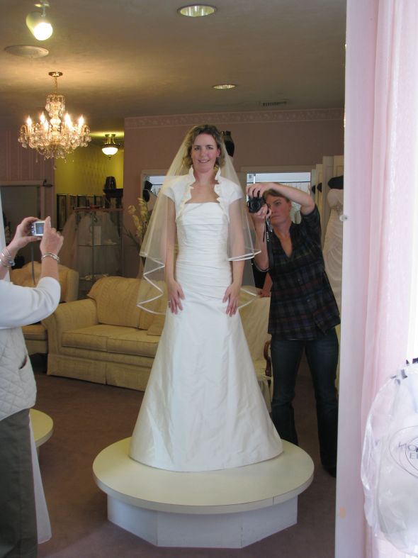 Veil with a bolero? Anyone have pics? :  wedding IMG 1240
