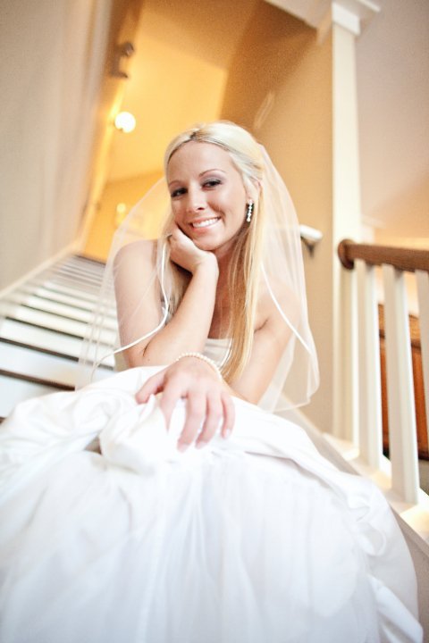 I've got more PRO pics ladies!!! :) :  wedding 25856 1200058496235 1671733371 386050 6191371 N