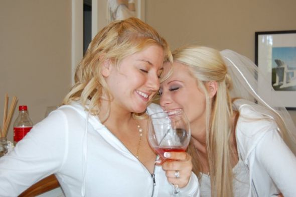 OMG...I'm married?! :  wedding 26351 1179136933209 1671733371 350625 7696075 N