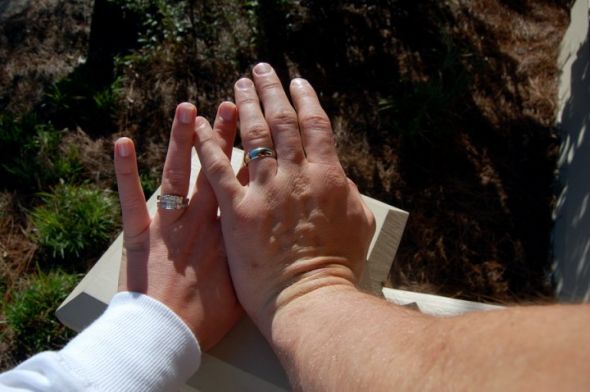 OMG...I'm married?! :  wedding 26351 1179144533399 1671733371 350683 8155661 N