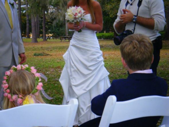 OMG...I'm married?! :  wedding 26351 1179168413996 1671733371 350726 721532 N