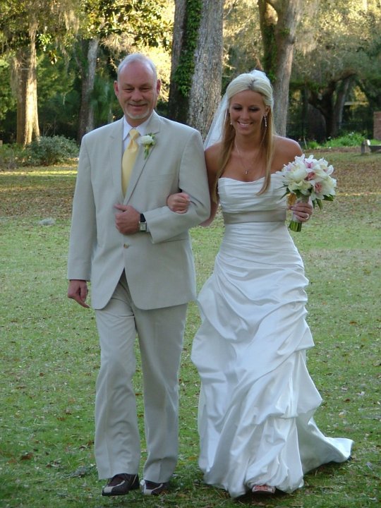 OMG...I'm married?! :  wedding 26351 1179334818156 1671733371 351084 4996528 N