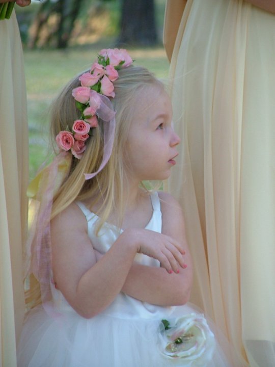 OMG...I'm married?! :  wedding 26351 1179335498173 1671733371 351093 793188 N