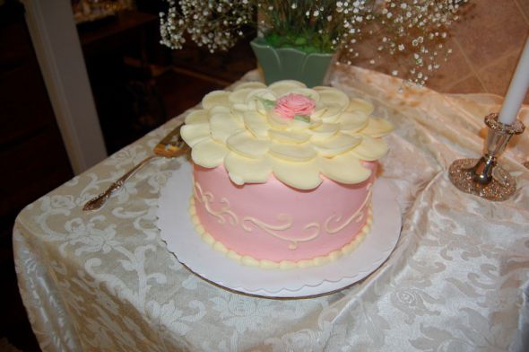 Look @ what my hunny made for me! & pictures from bridal shower!! :) :  wedding DSC 2123