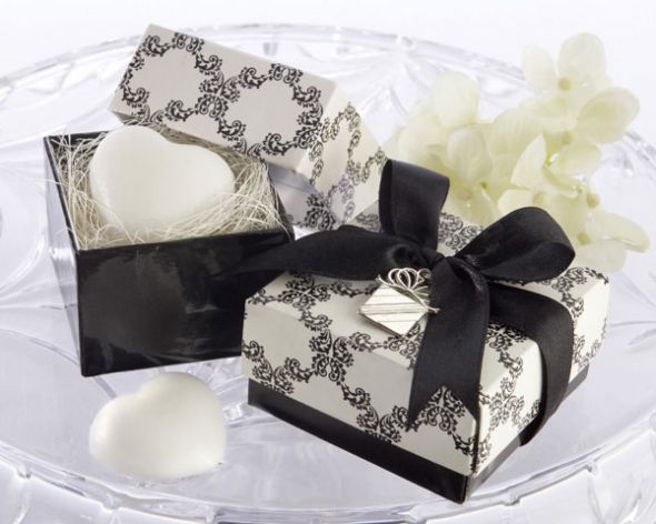 WANTED White Black Damask Wedding Supplies Black 6ft