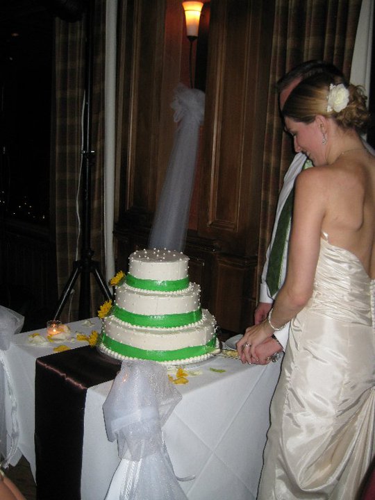 August 21st Recap - pro pics and advice for brides! :  wedding georgia august recap wedding advice Cakecutting