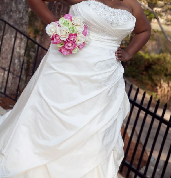 Beautiful PLUS-SIZE gown size 20-24 : wedding plus size affordable cheap gown curvy ivory dress Front Of Dress