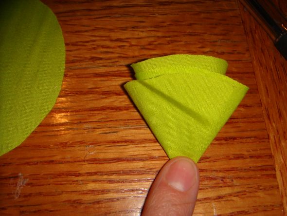 How to make fabric pomanders... :  wedding diy fabric pomanders Step 5