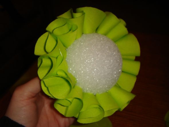 How to make fabric pomanders... :  wedding diy fabric pomanders Step 8