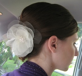 real or fake flower in hair? : wedding flower hair Hair3