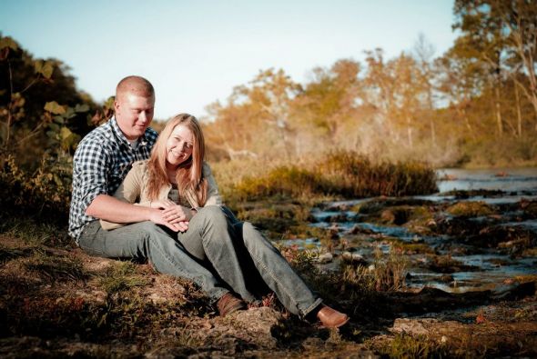 My camping themed engagement photos :  wedding camping theme engagement photos outdoors river field tent quilt 8