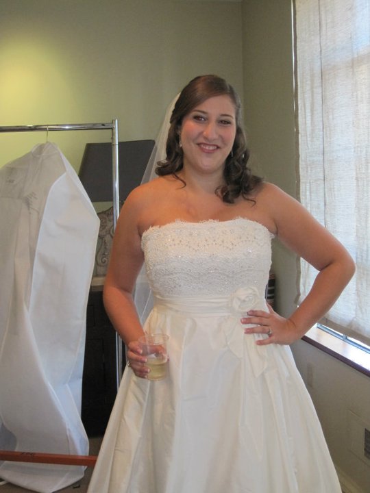 Show me your half up or all down hair photos! :  wedding half up 1 71956 10100127902309590 4939322 58346378 5916483 N