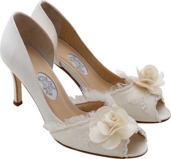 Which color are your wedding shoes? :  wedding shoes color Dh Sweetbriar  56101
