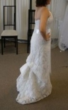 LET'S SEE those bUSTLES! :  wedding KR 080610 002