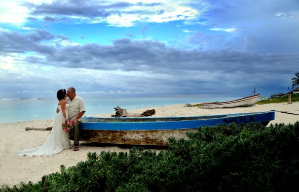 Show me your Elopement or Intimate Wedding (20 or less guests)!! : wedding elopement intimate ceremony private ceremony destination wedding Oct 13 2010 348 Copia
