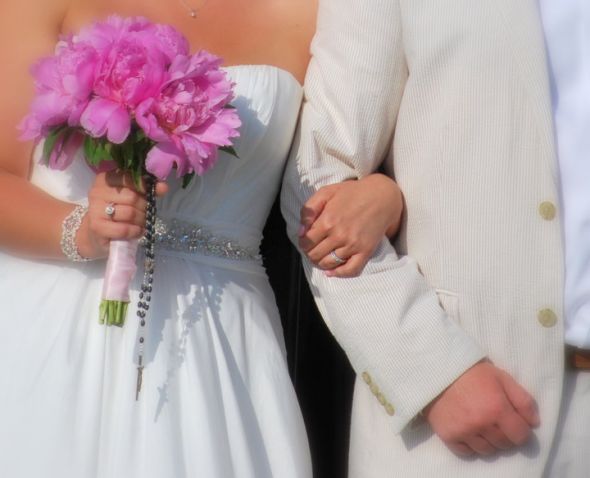 Who else is wearing a fairly simple dress? : wedding Wedd2