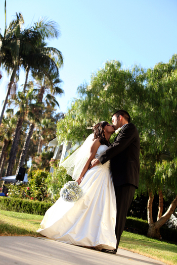 I have to join the fun and Show my pro pic of our Big day!! 8/14/2010 :  wedding 200911 952864 0109 525