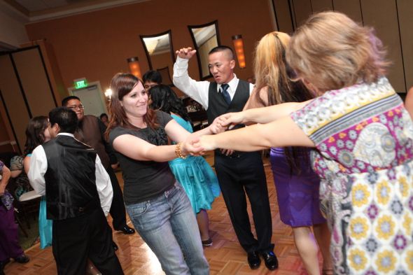 I have to join the fun and Show my pro pic of our Big day!! 8/14/2010 :  wedding 200911 952864 0456 900