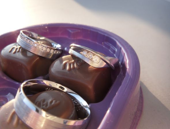 Let's show our wedding bands some love! : wedding wedding bands ring Yummy Rings Milka