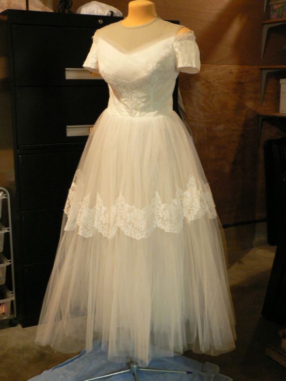 My vintage 1950s wedding dress was just 170 on eBay