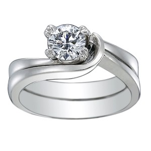 Should I get a twisty/uniqued shaped e-ring or not? (pics) : wedding Seacrest