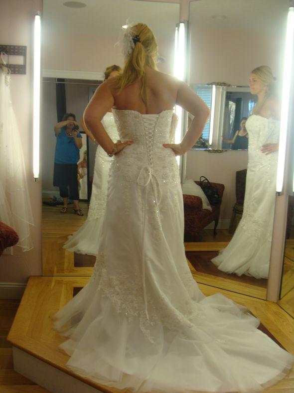Pics of Maggie Sottero Milana dress? Real pics anyone? :  wedding DSC05282