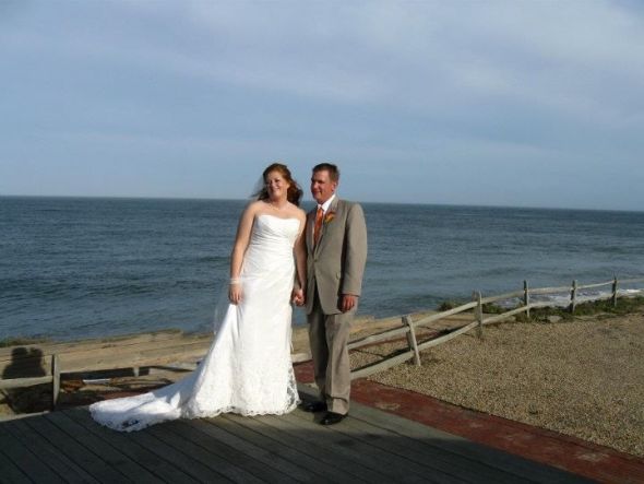 congrats Oct 1  bees!  Post your pics! :  wedding Wb
