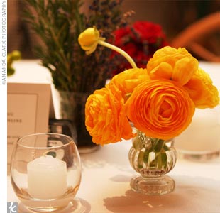 What type of flower is this? :  wedding Bouquet 4