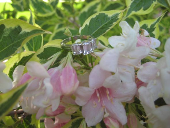 What clarity/color is your diamond? Post pictures please :) :  wedding color clarity diamonds 12 carat princess cut IMG 5735