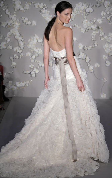 All plus size bees click here! : wedding plus size 1 curves chicago 3000 X1