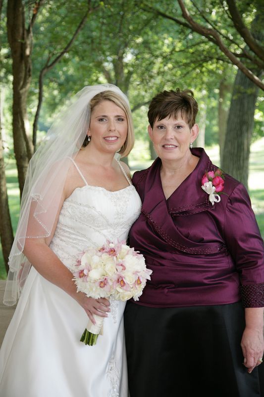 What is your mom wearing? :  wedding mob 348