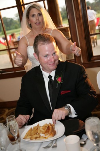 Married bees...post your favorite candid from your wedding :  wedding 472