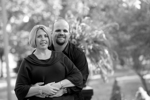 Post your Favorite Pro Engagement shots!!! :  wedding Engagement Photos 011