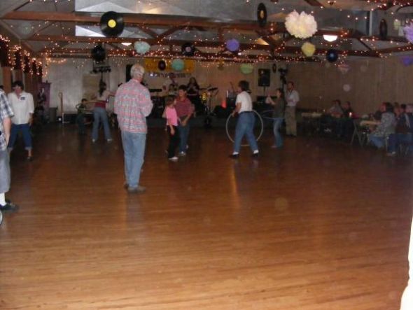 Where did you buy your pom pom tissue? :  wedding Paddys Party Poms
