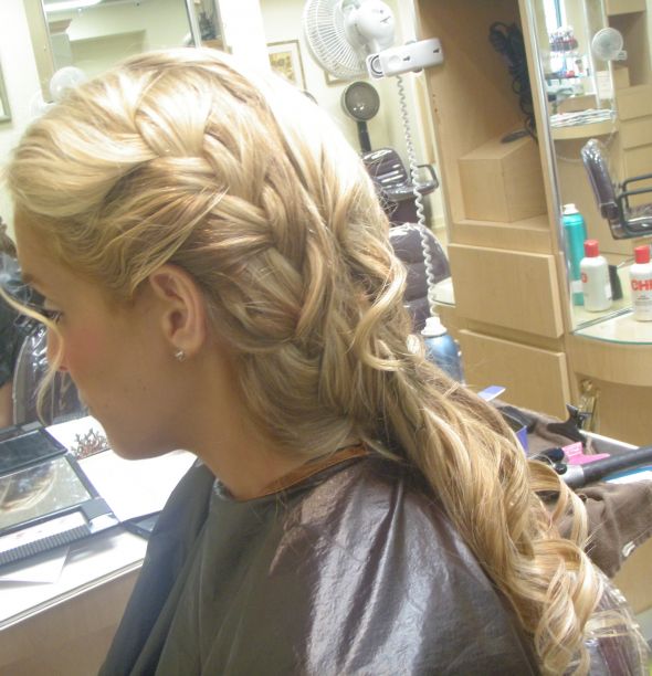 Please post pics of your half up-dos w/ loose curls- :  wedding beauty beehive Other Side