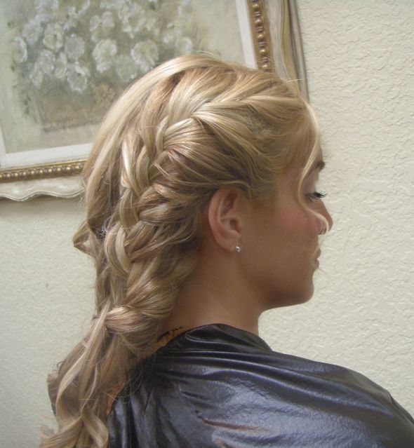 Please post pics of your half up-dos w/ loose curls- :  wedding beauty beehive Starting