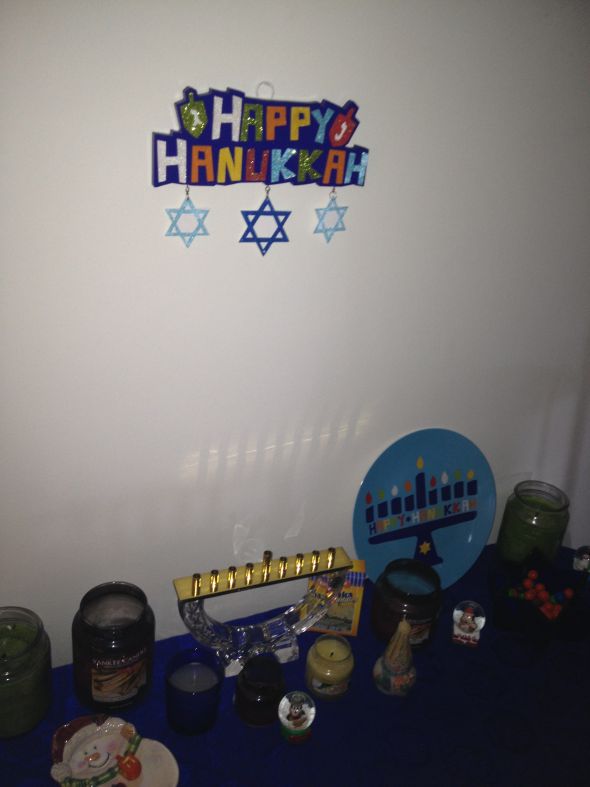 Hanukkah Decorations... I am SO LOST! :  wedding IMG 2542