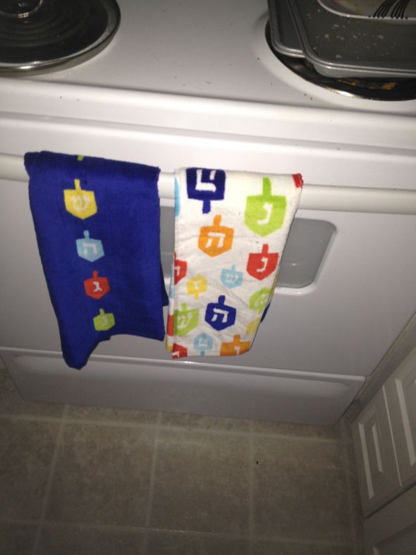 Hanukkah Decorations... I am SO LOST! :  wedding IMG 2544