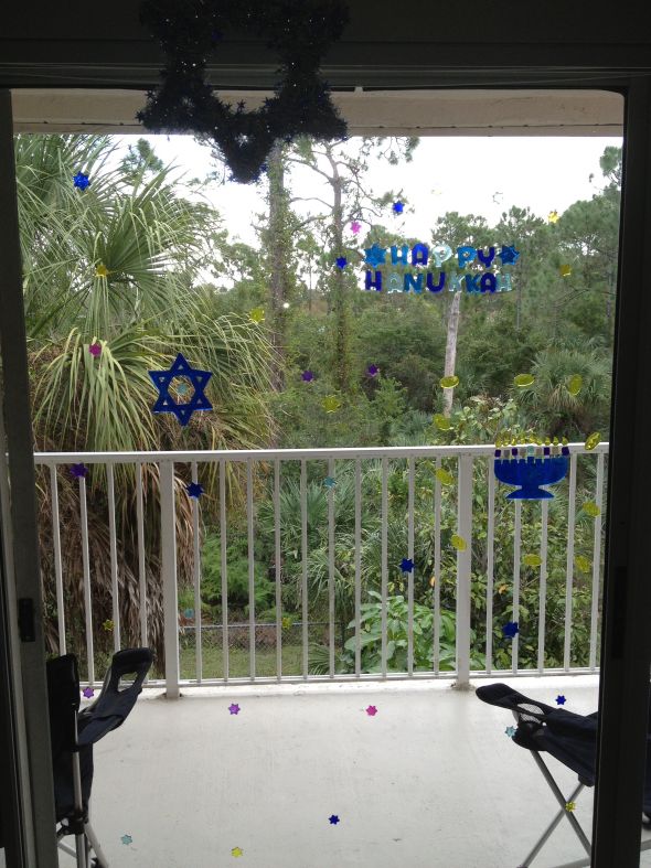 Hanukkah Decorations... I am SO LOST! :  wedding IMG 2547