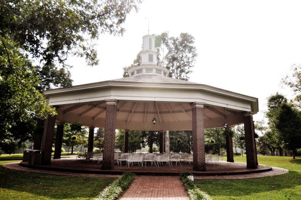 Bees- Convince me to have an outdoor wedding! Show your pictures! :  wedding ceremony reception outdoor photos italian money Jones 055