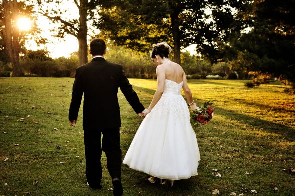 Bees- Convince me to have an outdoor wedding! Show your pictures! :  wedding ceremony reception outdoor photos italian money Jones 438