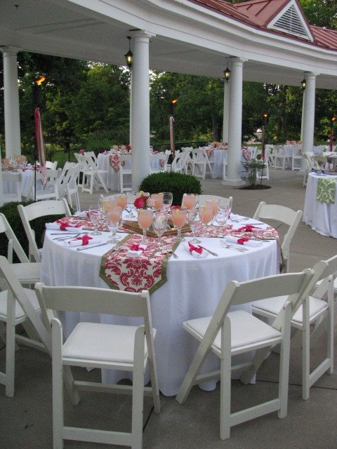 anyone having their reception outside? :  wedding Plaza