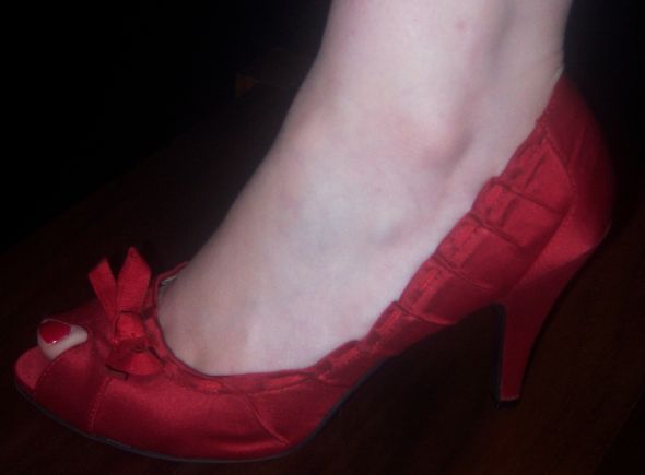 Red Shoe Brides :  wedding 100 2489