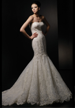 Anyone hate their dress model? :  wedding Dakota