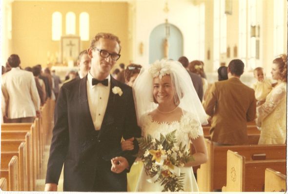 Pics of you in your mom's dress, or mom in her dress, or just the dress! : wedding Mom Dad Wedding